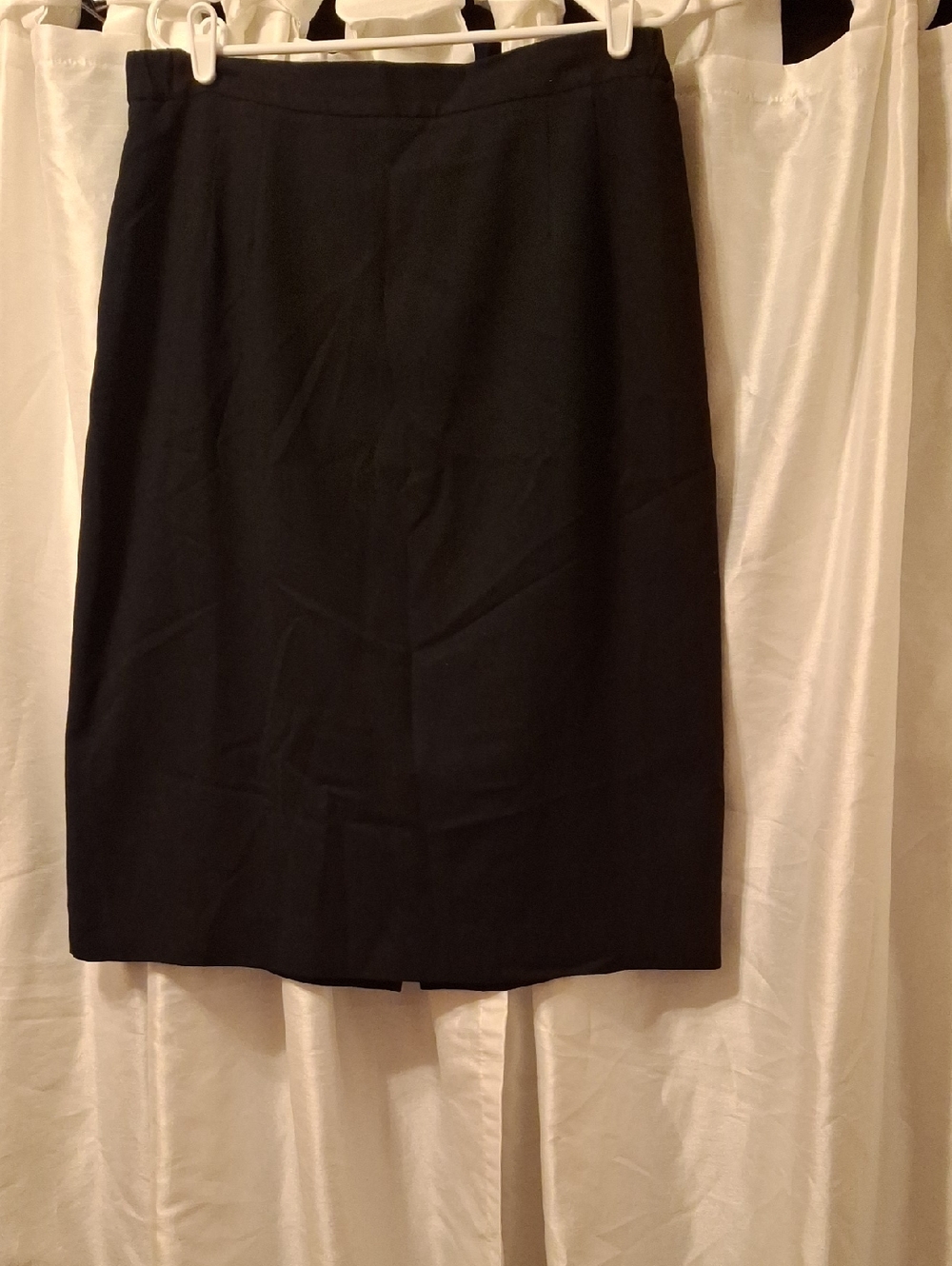 Women's Black Pencil Skirt - Tailored Professional Style